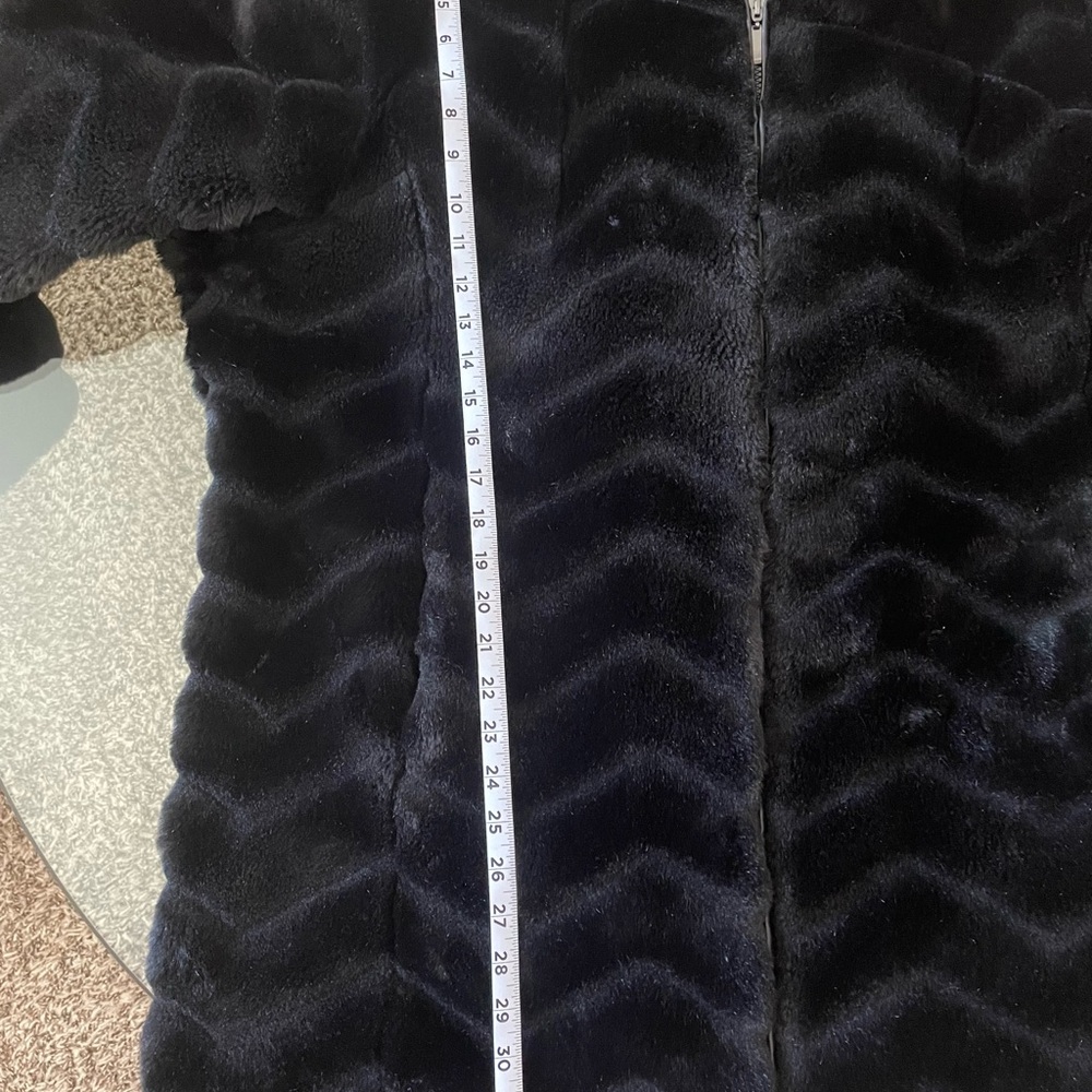 Gallery Elegant Black Faux Fur Teddy Coat 2X - Picture 7 of 17